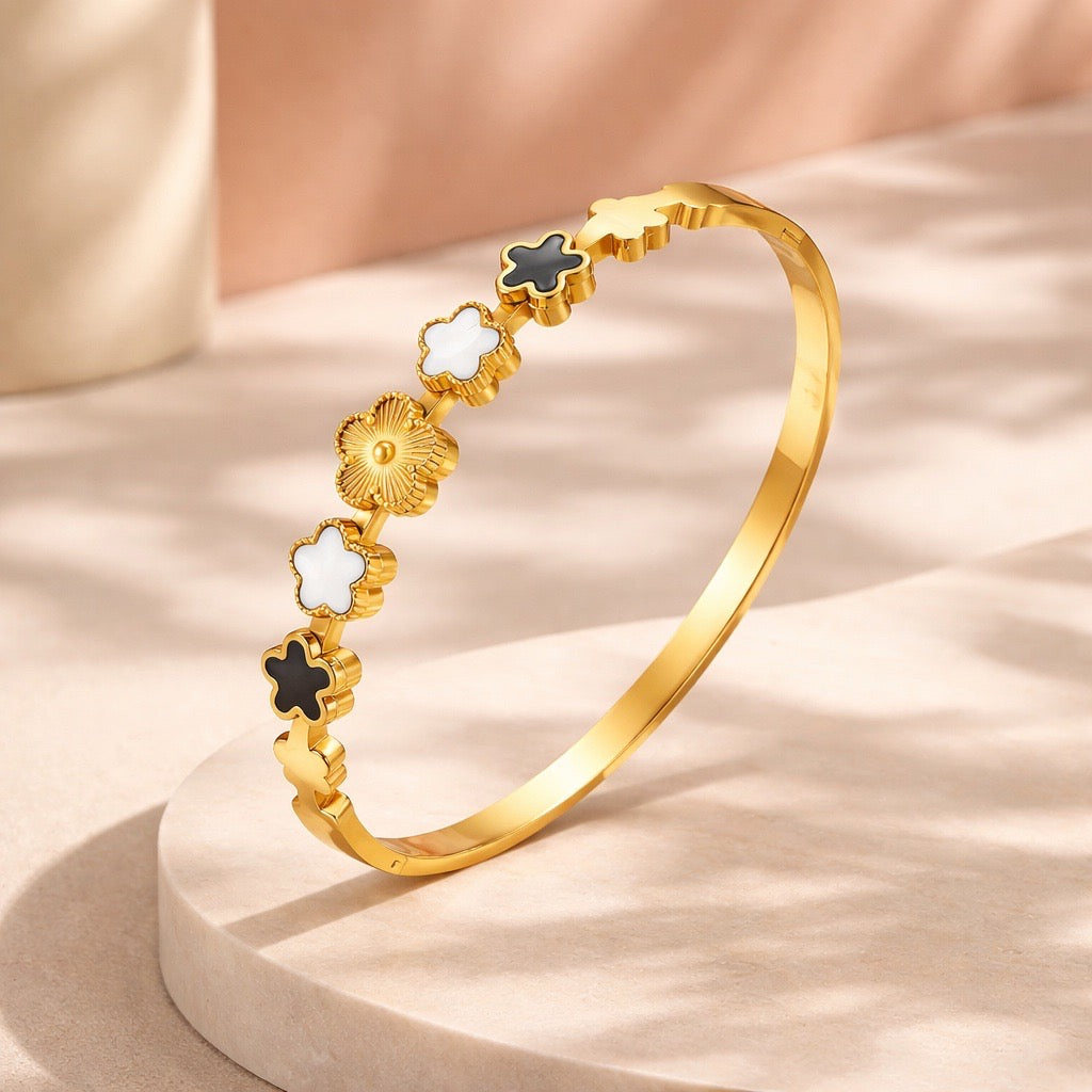 Clover Line Bracelet