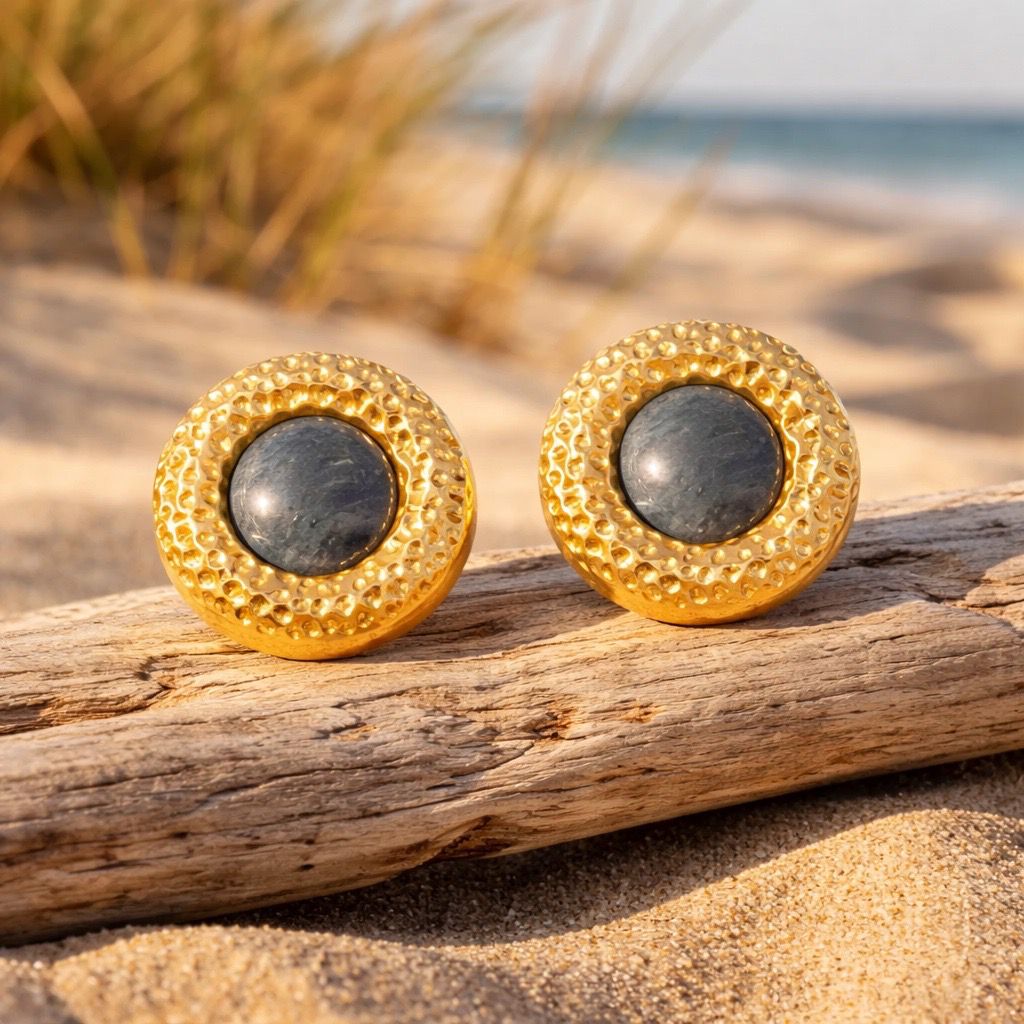 Luna Noir Studs