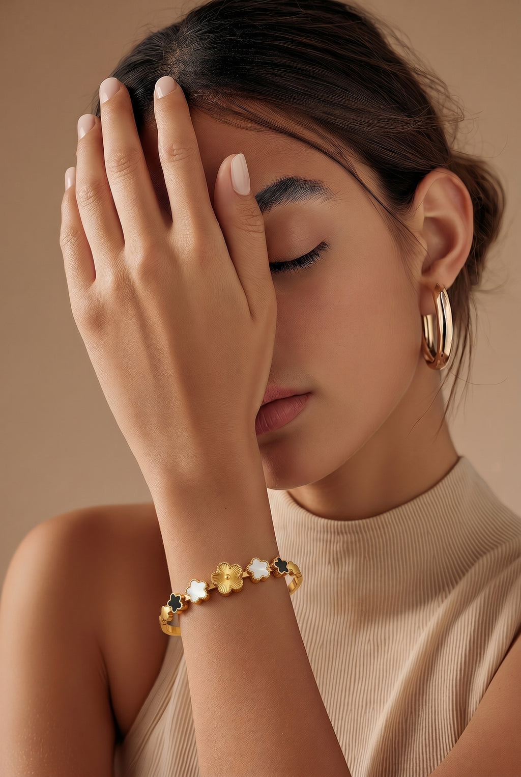Clover Line Bracelet